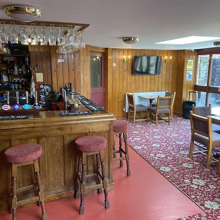 The Jolly Drayman Pub And Hotel Gravesend Bagian luar foto